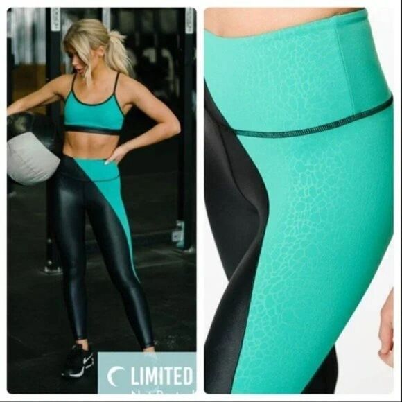 Jade River Stone Metallic Light n Tight Hi-rise 7/8 24" - Picture 2 of 3